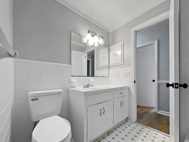 Welcome home to Evanston Estates -- a hidden gem in North - photo 23