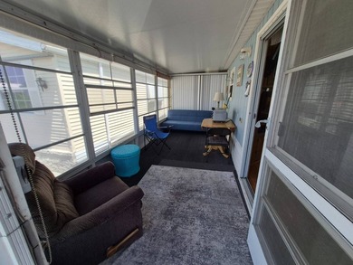 Charming & Well-Maintained 1998 CHIO Mobile Home in Desirable - photo 4