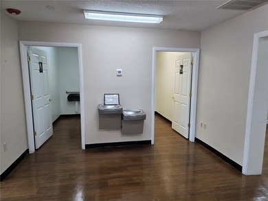 NICE PRICE REDUCTION!! SELLER IS MOTIVATED!!! This is a RARE - photo 37
