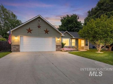 Turnkey single-level home in desirable West Boise location. This - photo 1