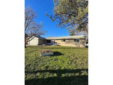 Elliot Lake Home Sale Pending in Kennewick Washington