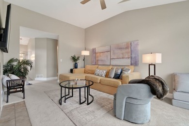 Sophisticated, fully renovated residence with breathtaking water - photo 7