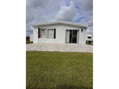 Caloosahatchee River Home For Sale in Fort Myers Florida