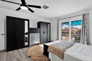 5 beds ** 2076 sq ft ** Fully Renovated **OWNED SOLAR *** that - photo 13