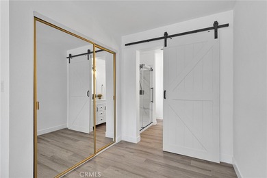 5 beds ** 2076 sq ft ** Fully Renovated **OWNED SOLAR *** that - photo 15