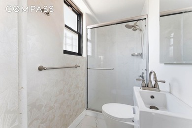 Rarely available 3 bedroom, 2 bath home in the heart of Hamilton - photo 9