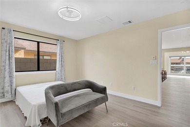 5 beds ** 2076 sq ft ** Fully Renovated **OWNED SOLAR *** that - photo 22