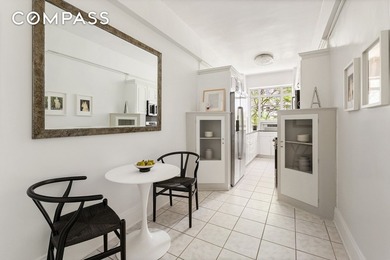 A gracious corner two-bedroom residence at The Century - photo 3
