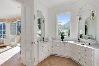 Italianate grandeur and modern design are one at this - photo 24