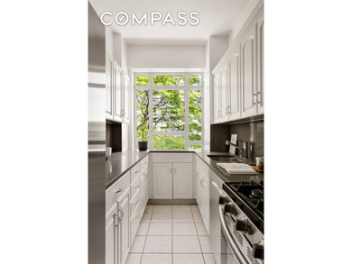 A gracious corner two-bedroom residence at The Century - photo 4