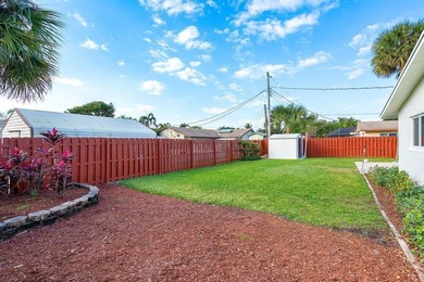 Fantastic updated 4 bedroom, 2 bath home, well located on - photo 25