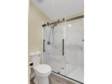 5 beds ** 2076 sq ft ** Fully Renovated **OWNED SOLAR *** that - photo 27