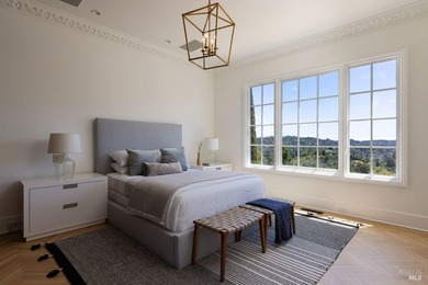 Italianate grandeur and modern design are one at this - photo 31