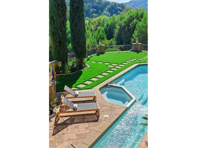 Italianate grandeur and modern design are one at this - photo 37