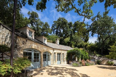 Italianate grandeur and modern design are one at this - photo 44