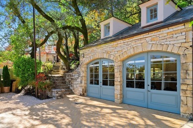 Italianate grandeur and modern design are one at this - photo 46