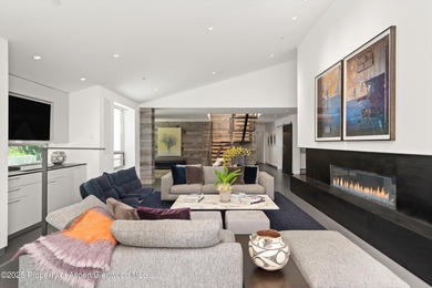 Thoughtfully redesigned by acclaimed architects Rowland & - photo 4