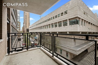 Spacious Corner Living with Private Outdoor Space at Lincoln - photo 3