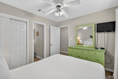 Charming 1BR/1BA condo with hallway bunks - sleeps 6! This makes - photo 4