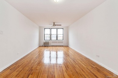 Rarely available, this high-floor corner two-bedroom - photo 5
