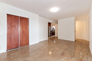 Rarely available, this high-floor corner two-bedroom - photo 8