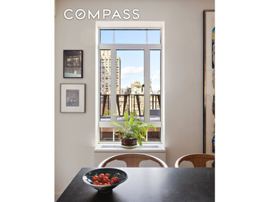 Mint Condition Four-Bedroom Residence with a Terrace Overlooking - photo 6
