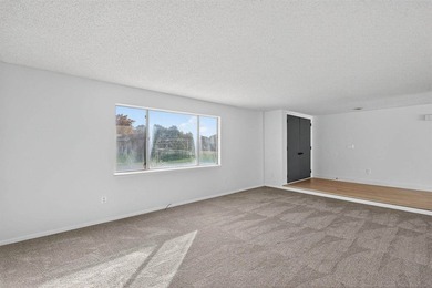 Welcome to your Next Home ! Elegant Modern Living On A Corner - photo 4