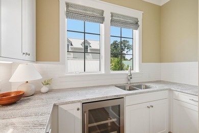 Welcome to an exceptional, newly built residence in the heart of - photo 18