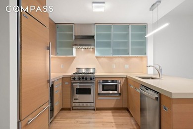 Wonderful value in Hell s Kitchen, only two blocks away from - photo 4