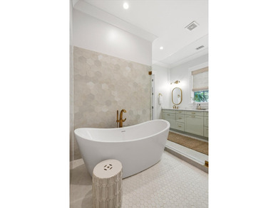 Welcome to an exceptional, newly built residence in the heart of - photo 30