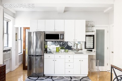 The perfect full-time home or pied-a-terre! This bright alcove - photo 3