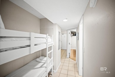 This charming DIRECT GULF FRONT beach condo offers the perfect - photo 9