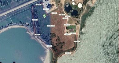 Waterfront property that has a lot of potential that is - photo 2