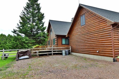 Discover a one-of-a-kind Champlain Islands retreat where privacy - photo 8