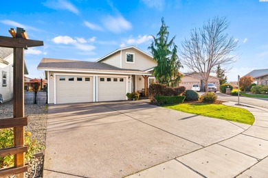 Lake Home For Sale in Zillah, Washington