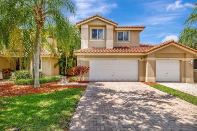 Lake Townhome/Townhouse For Sale in Coral Springs, Florida