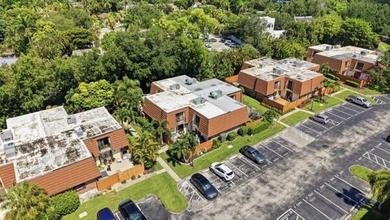 Discover this charming 2-bedroom, 2.5-bathroom condominium - photo 38