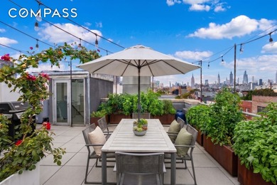 PH4B is an open and airy two bedroom, two bathroom sanctuary - photo 1