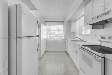 Located just 25 minutes from the Florida Keys, this spacious - photo 4