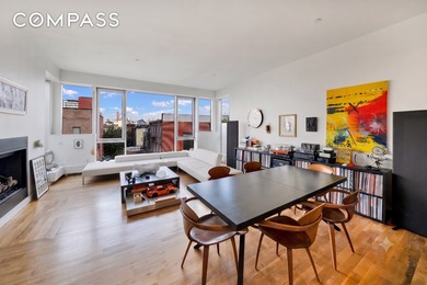 PH4B is an open and airy two bedroom, two bathroom sanctuary - photo 4