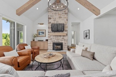 Absolutely breathtaking golf course home situated on a premier 0 - photo 5