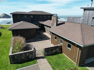 Experience the Ultimate Coastal Retreat at FACE ROCK Vacation - photo 5