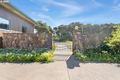 Experience the Ultimate Coastal Retreat at FACE ROCK Vacation - photo 9