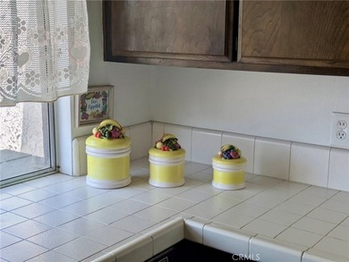 Corner unit with only one common wall located within a well - photo 13