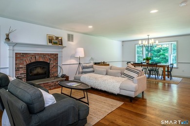 Privately nestled in a picturesque setting bordering the Steep - photo 3