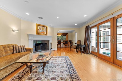 Welcome to 46 Nassau Drive, nestled in the Village of Kensington - photo 6