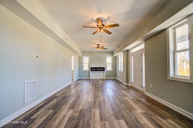 Unique home in Surf City School district with NO HOA. 3 bedrooms - photo 3
