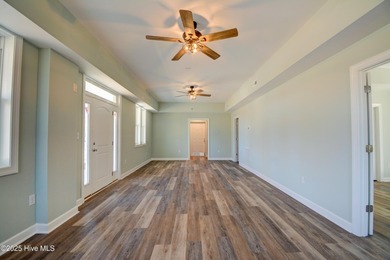 Unique home in Surf City School district with NO HOA. 3 bedrooms - photo 4