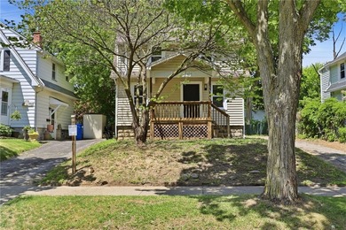 Welcome to 271 Sheppler Street, a charming Cape Cod filled with - photo 2