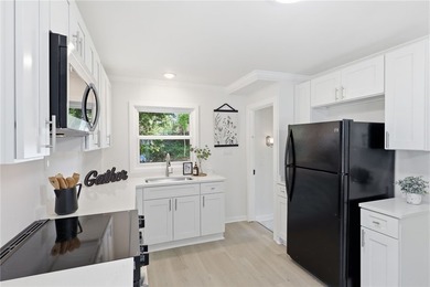 Welcome to 271 Sheppler Street, a charming Cape Cod filled with - photo 8
